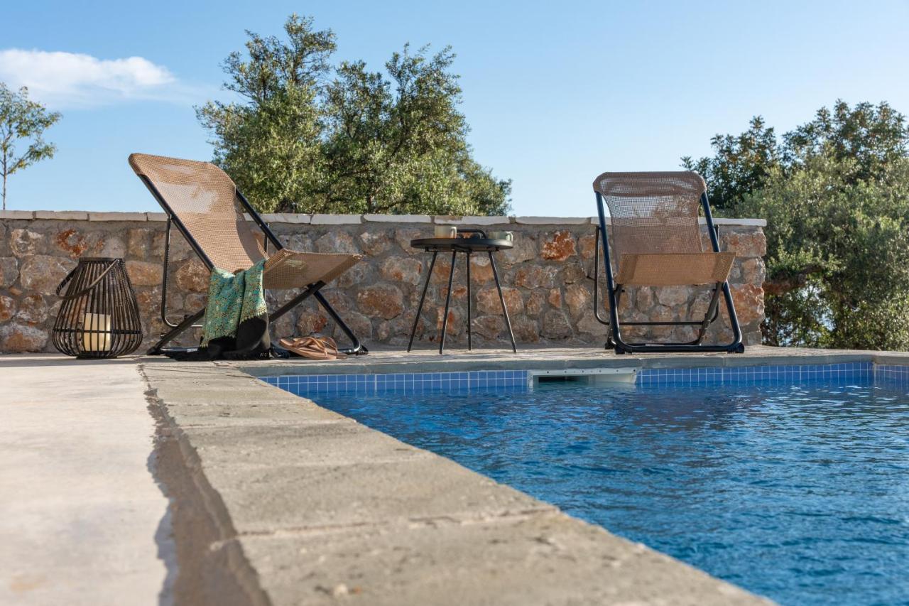 Casatino Villas Kalianeika エクステリア 写真