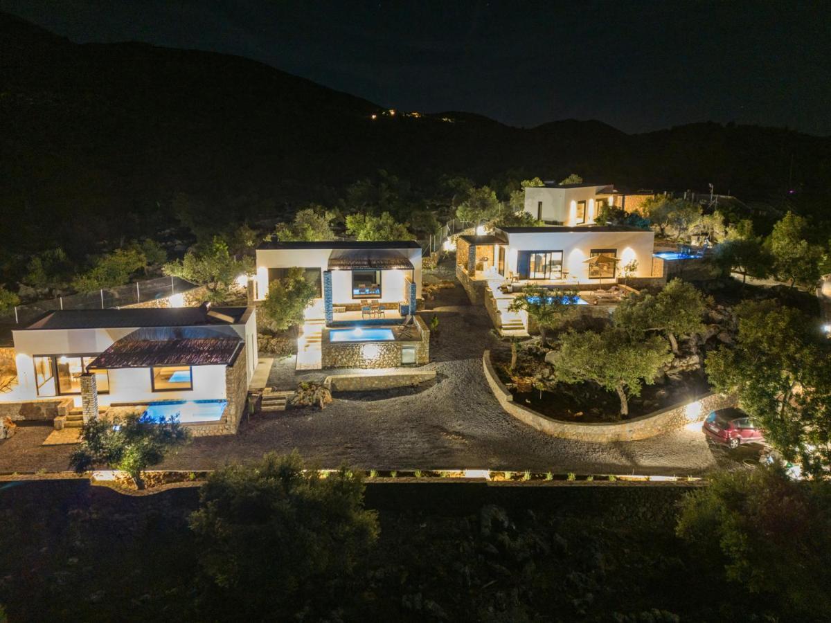 Casatino Villas Kalianeika エクステリア 写真
